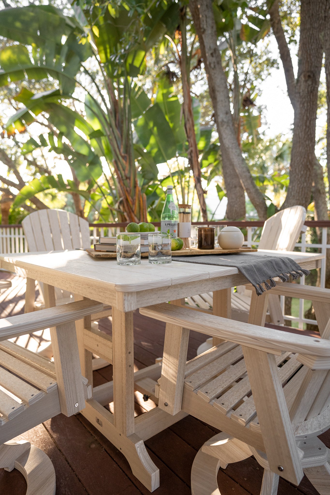 Garden Classic 44" Square Table