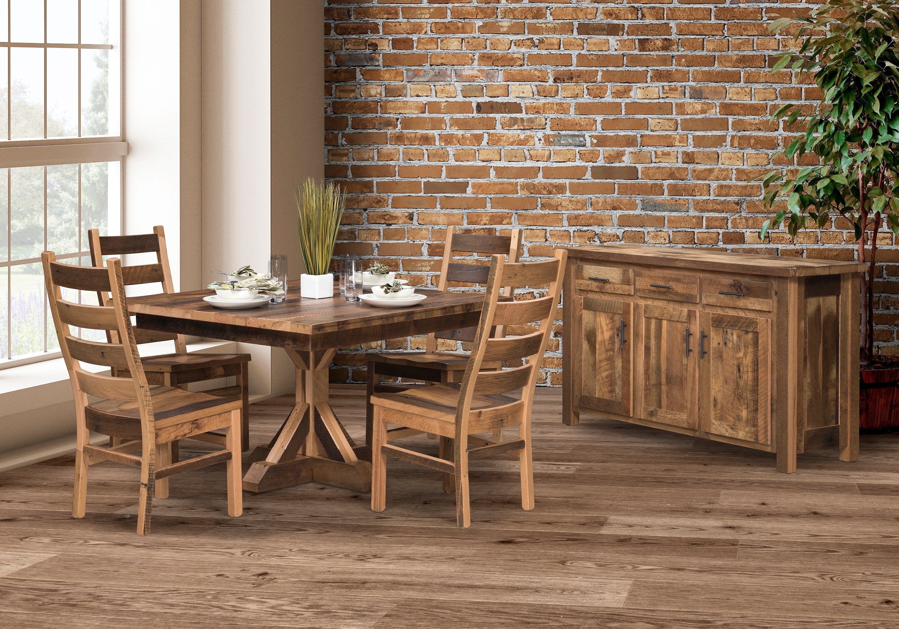 Norwich Pedestal Table